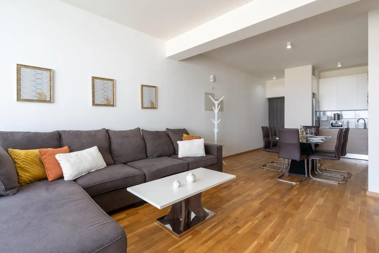 Jay'S Penthouse 2-Br Apt W/ Terrace In Larnaca 0*,