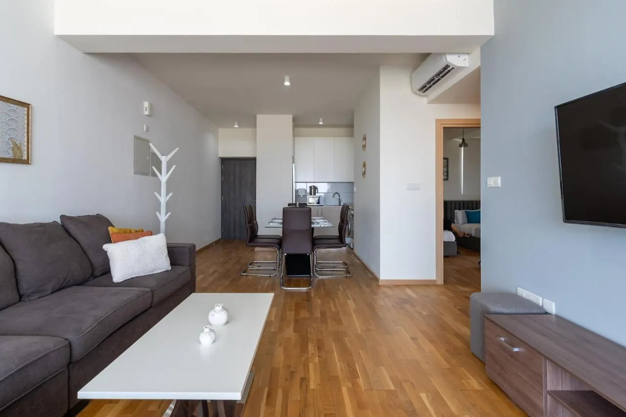 Jay'S Penthouse 2-Br Apt W/ Terrace In Larnaca Appartement