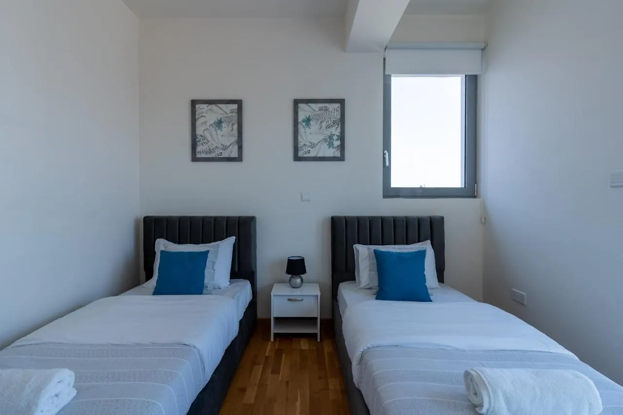 Jay'S Penthouse 2-Br Apt W/ Terrace In Lárnaka 0*,