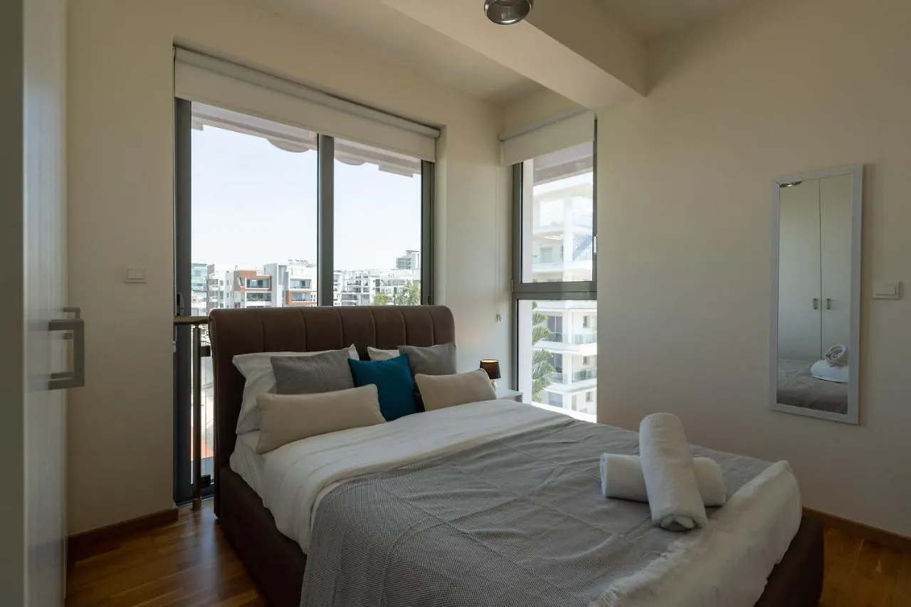 Jay'S Penthouse 2-Br Apt W/ Terrace In Larnaca Appartement